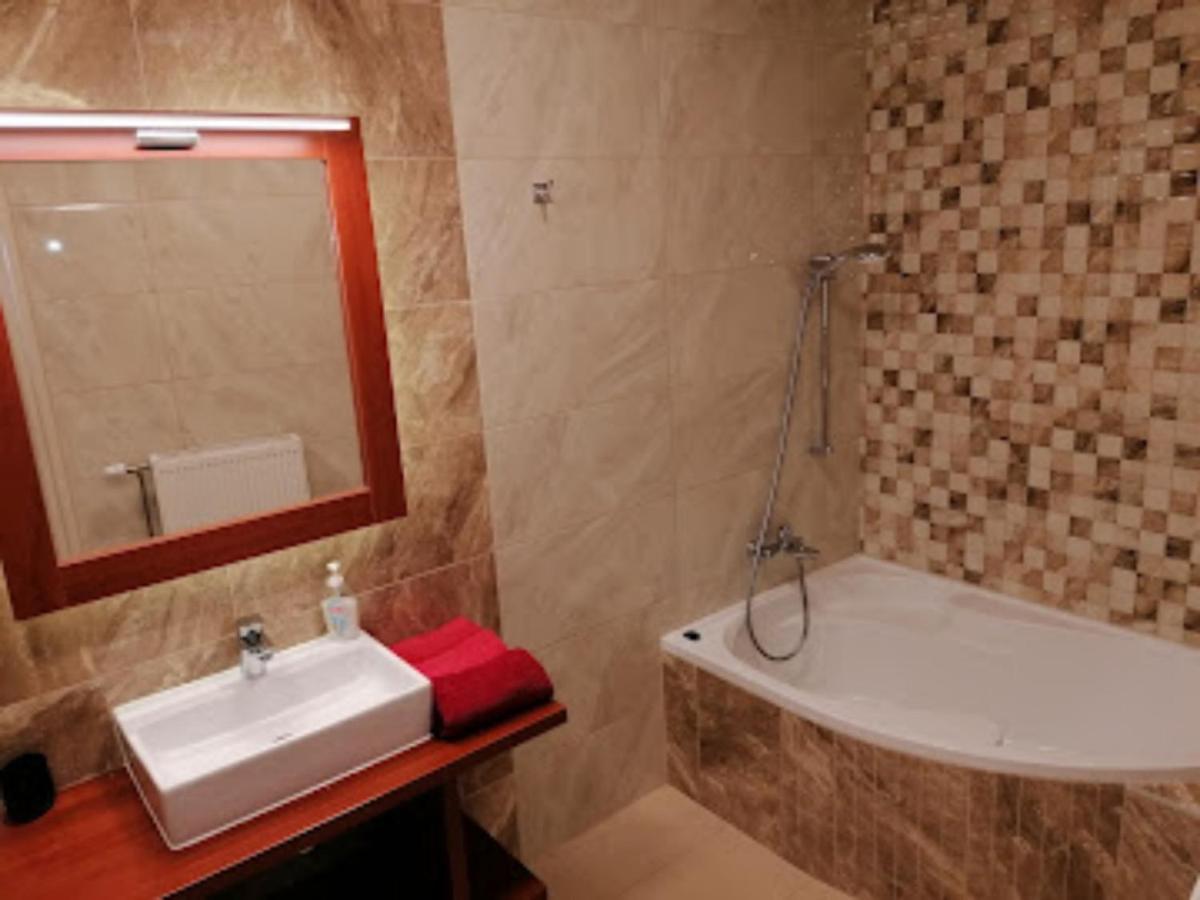 Staff House Bed and Breakfast Nyíregyháza Εξωτερικό φωτογραφία